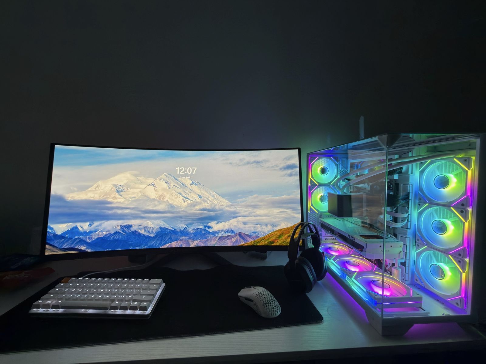 Main image 4