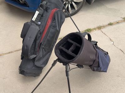 Red or blue golf bag with stand pockets zippers work