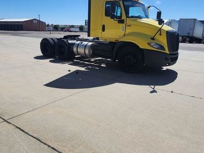 Yellow Semi-Truck Day Cab - Excellent Condition