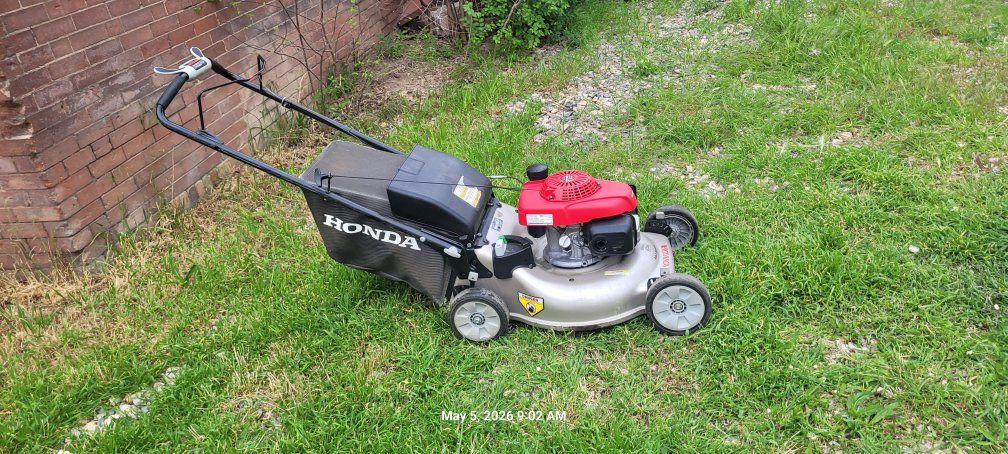 Honda lawn mower self propelled.