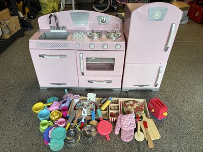 Kids Kraft vintage pink girls kitchen set with accessories