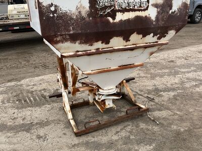 3 point Hydraulic Seeder