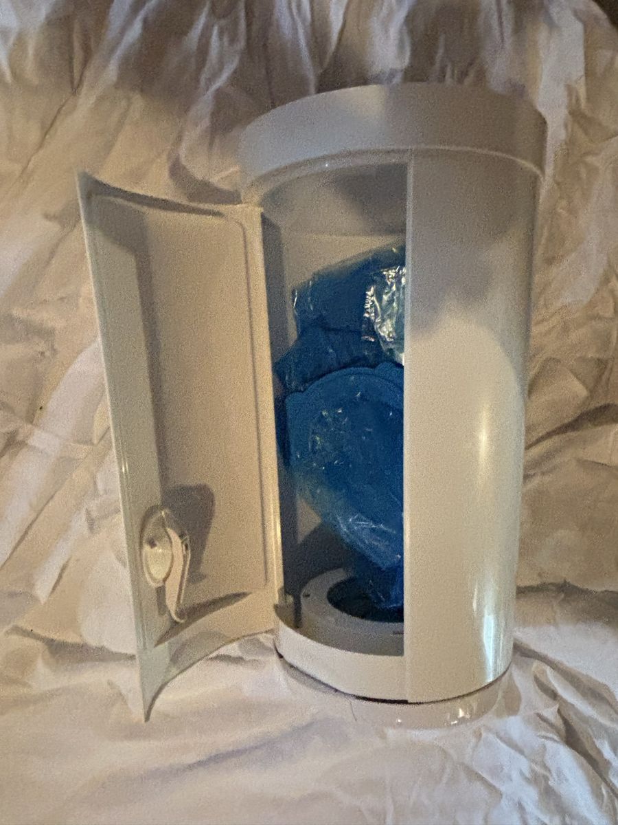 Diaper pail and baby bathtub