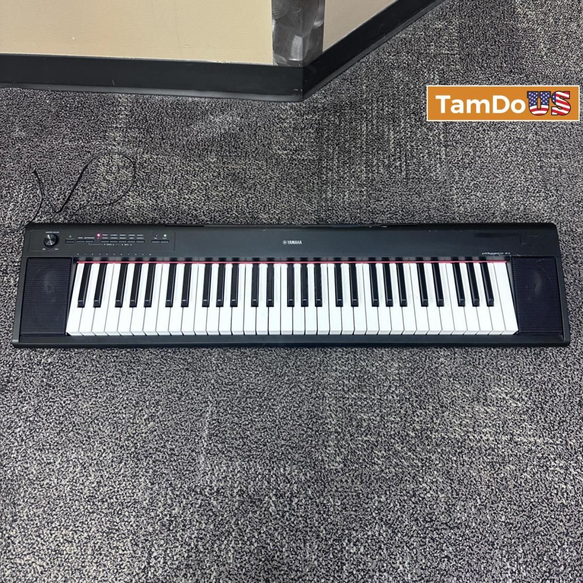 Yamaha Piaggero NP-12 61-Key Lightweight Portable Keyboard