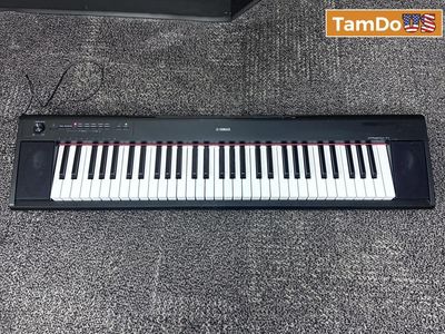 Yamaha Piaggero NP-12 61-Key Lightweight Portable Keyboard