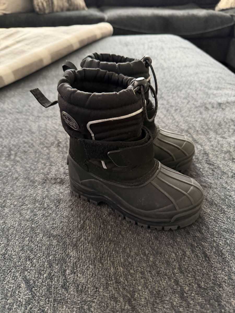 Kids snow boots