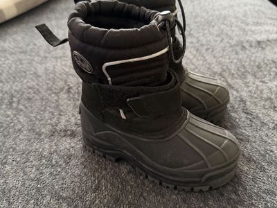 Kids snow boots
