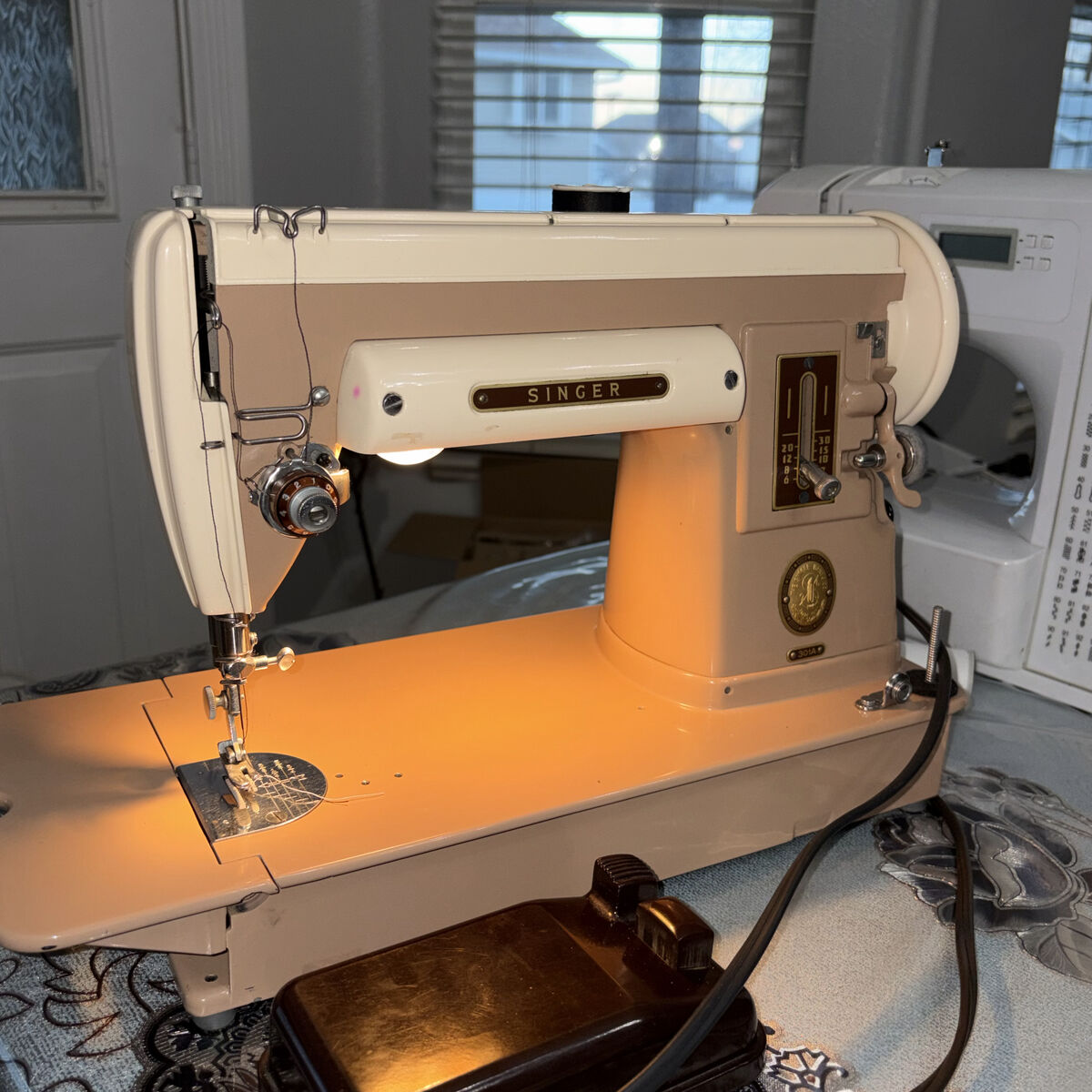 1950 Singer Sewing Machine