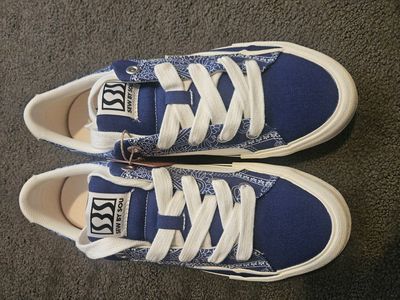 Sew By Sou Men's Skate Shoes Size 10 Blue Paisley Canvas Low Top Sneakers SBS 051
