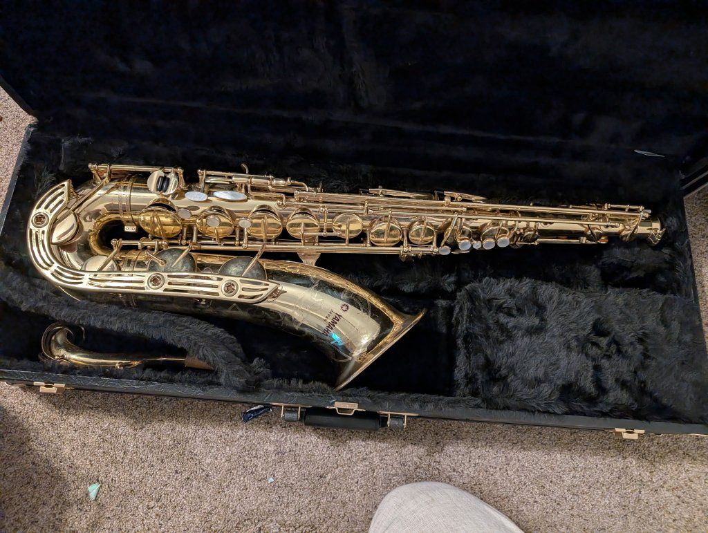 Yamaha Semi-Pro Tenor Sax Saxophone with Warranty