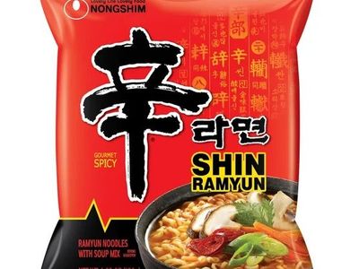 Nongshim Shin Ramyun Noodles with Soup Mix 4..2 oz Single Package 1251429 #90869