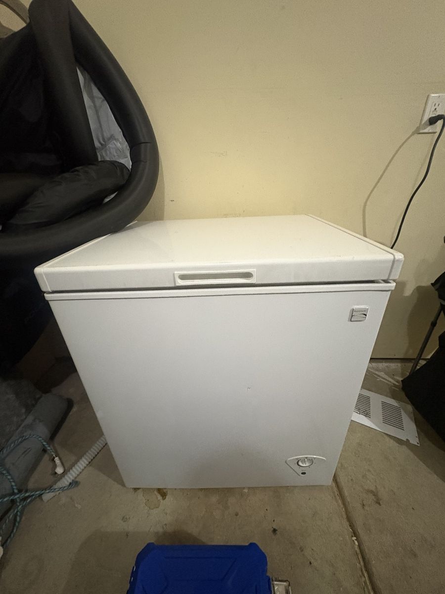 Broken Kenmore Chest Freezer