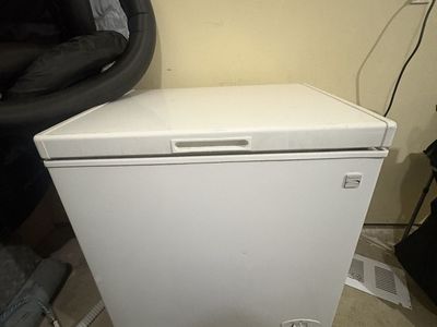 Broken Kenmore Chest Freezer