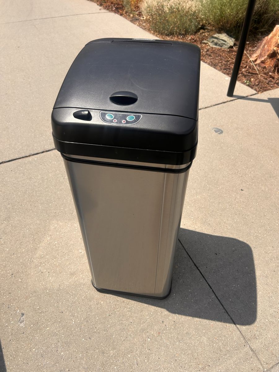 Sensor Activated trash can