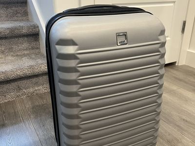 Lucas Expandable Hard Shell Carry On Spinner Suitcase Gray