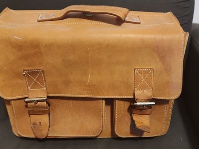 Sturdy Leather Satchel / Backpack