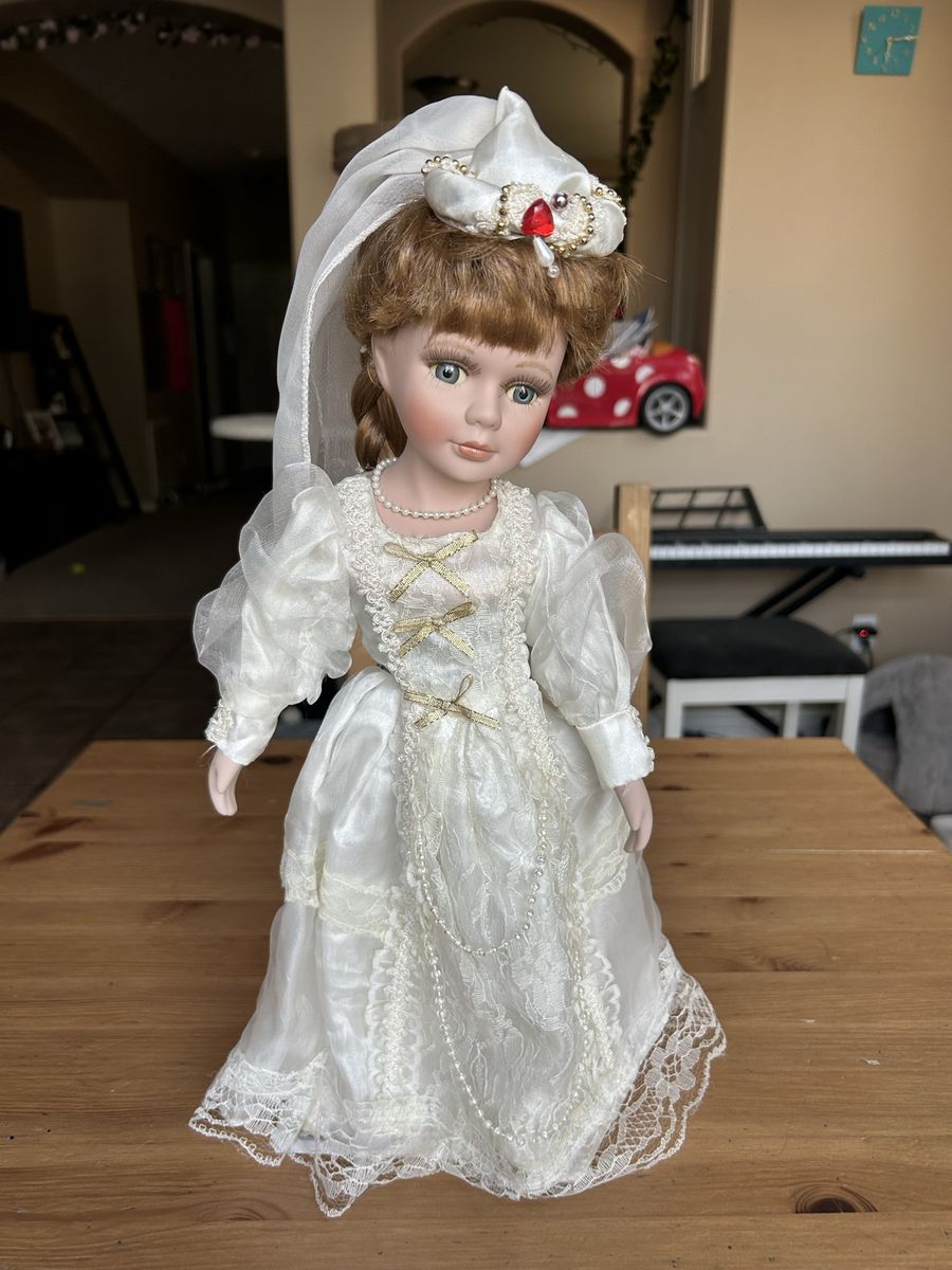 Vintage Porcelain Bride Doll in White Lace Dress with Veil and Headpiece
