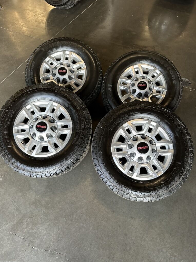 GMC 2500 oem 17 wheels & 265/70r17