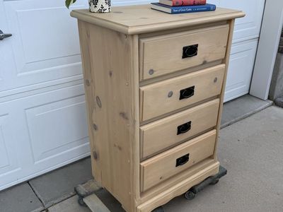 Solid Pine 4 Drawer Dresser