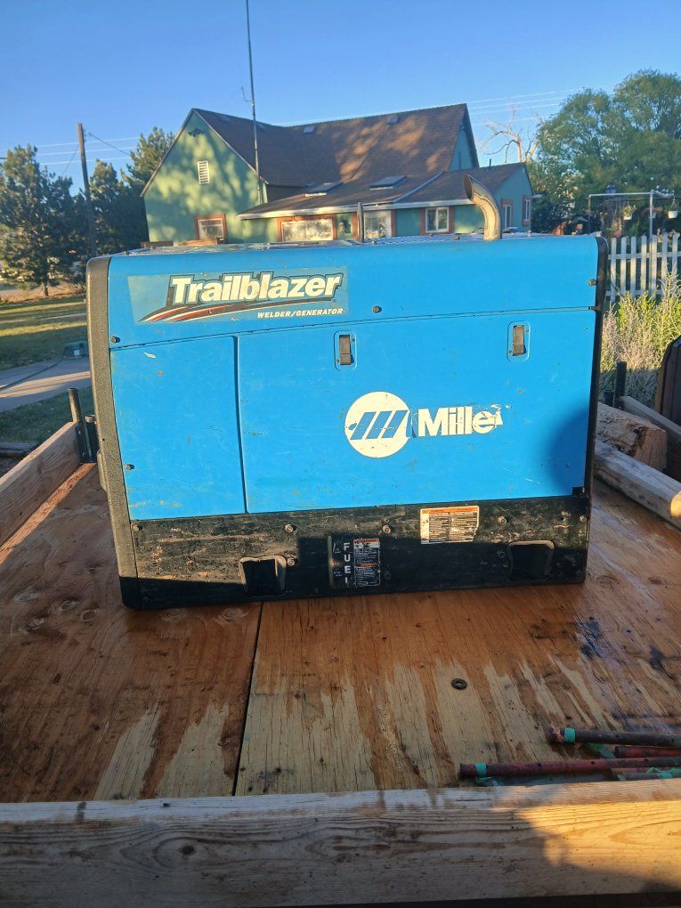 Miller Trailblazer 325 Welder/Generator - Excel Power, 2945 Hours