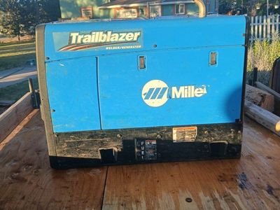 Miller Trailblazer 325 Welder/Generator - Excel Power, 2945 Hours