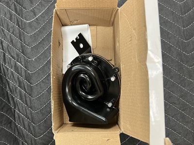 Mustang Horn High Assembly