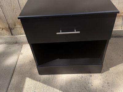 Night stand/ end table
