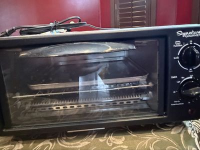 Signature gourmet toaster oven
