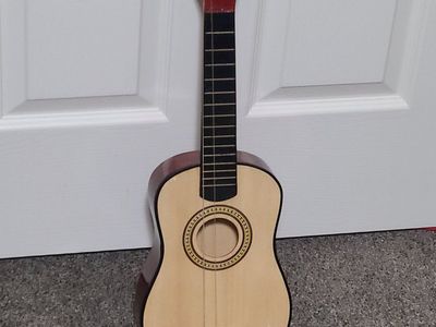Kids Small Wooden Acoustic Guitar. Natural Wood Finish