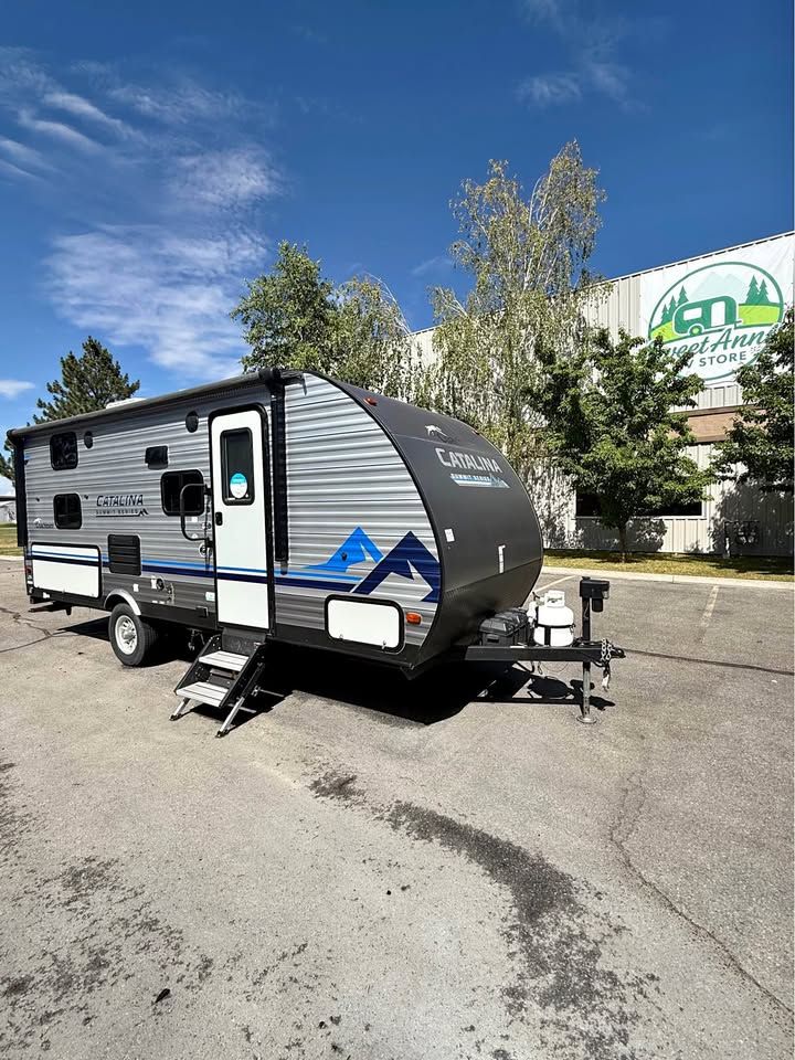 2022 Coachmen Catalina 184bhs bunk bunkhouse travel trailer