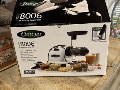 Omega 8006 Juicer
