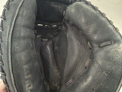 Mizuno MVP Prime SE Baseball Catchers Mitt GXC50PSE5 Black/Gold (Youth Size)