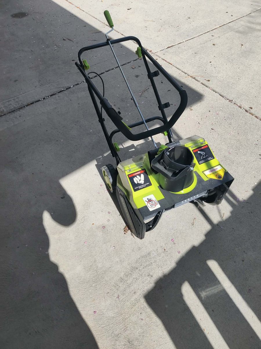 Greenworks electric snowblower