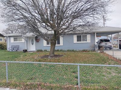 3 bedroom 1 1/2 bath home for rent in Kearns
