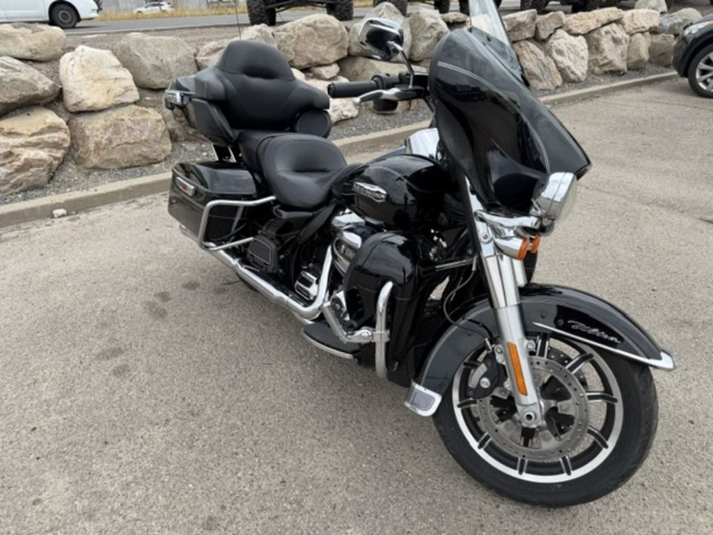 2017 Harley-Davidson® FLHTCU - Electra Glide® Ultra Classic®