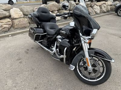 2017 Harley-Davidson® FLHTCU - Electra Glide® Ultra Classic®
