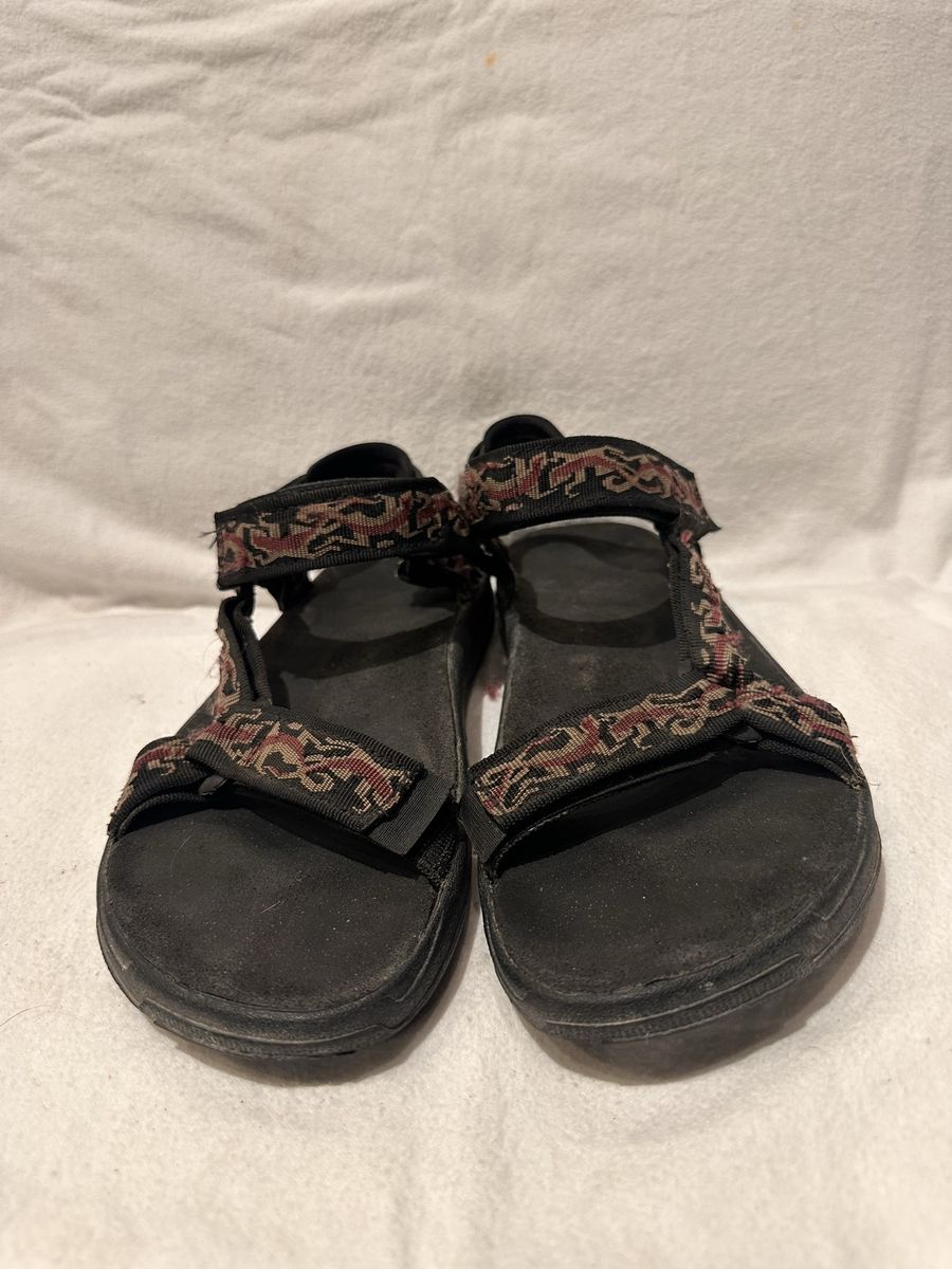 Teva men’s size 8 black/beige/burgundy, print sports sandals