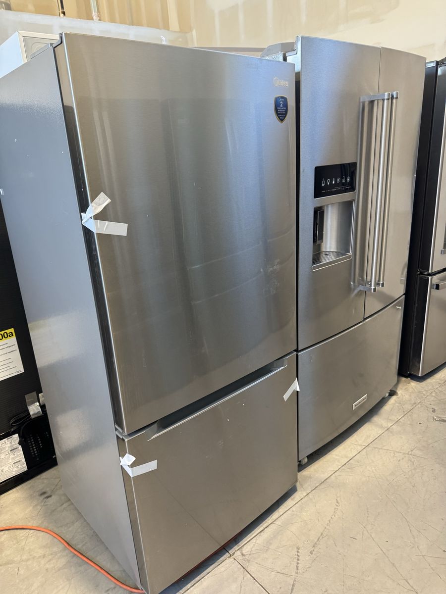 Open Box Midea 18.7 CuFt Bottom Mount Freezer Refrigerator 