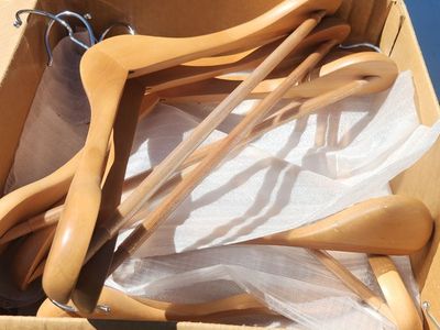 Hangers wide shoulder