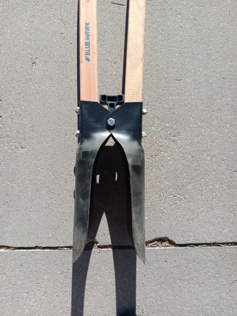 Blue Hawk Post Hole Digger - Wood Handles, Durable Metal Head