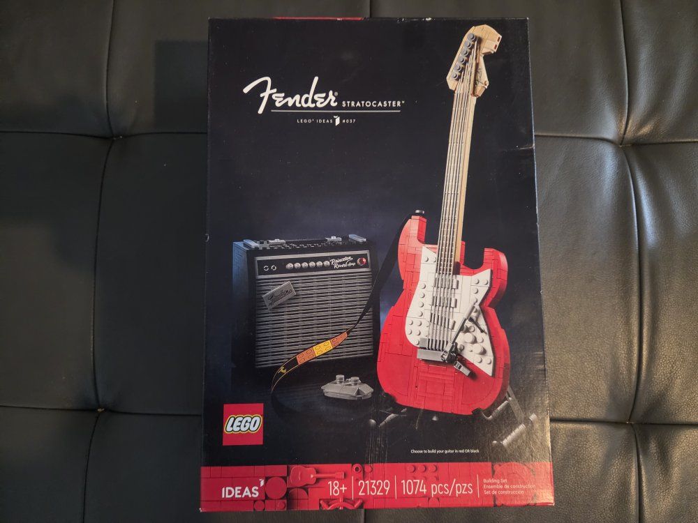 LEGO Ideas 21329 Fender Stratocaster Guitar Building Set - 1074 Pieces, New Sealed Box