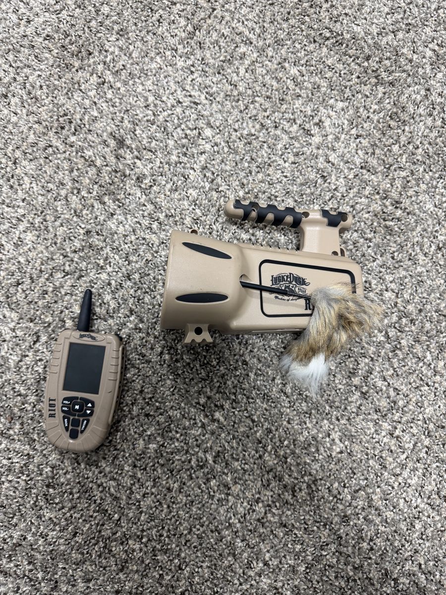 Lucky Duck Riot Electronic Predator Caller 