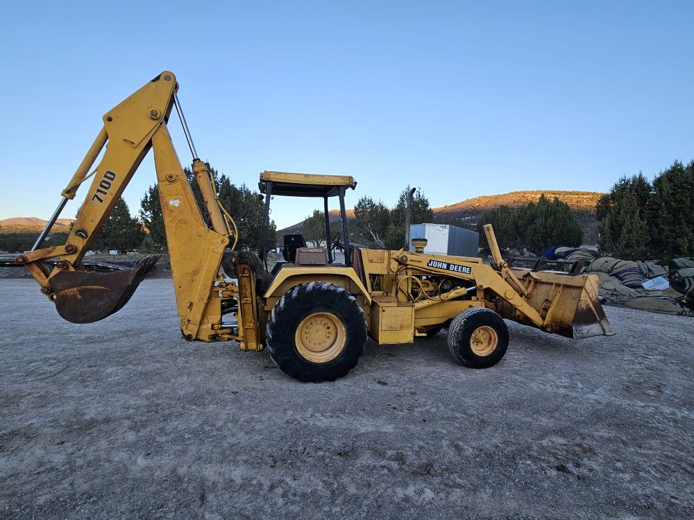 1997 John Deere 710D Backhoe - ready to work