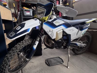 2024 Husqvarna TE300 TBI
