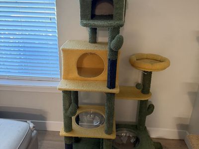 Multi-Level Cat Tree Condo w/ Scratching Posts, Beds & Bubble Perches