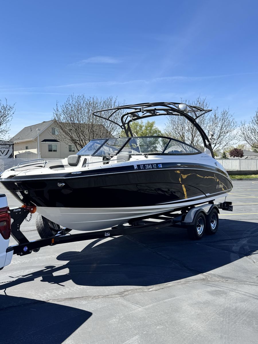 2018 Yamaha 242 Limited S.