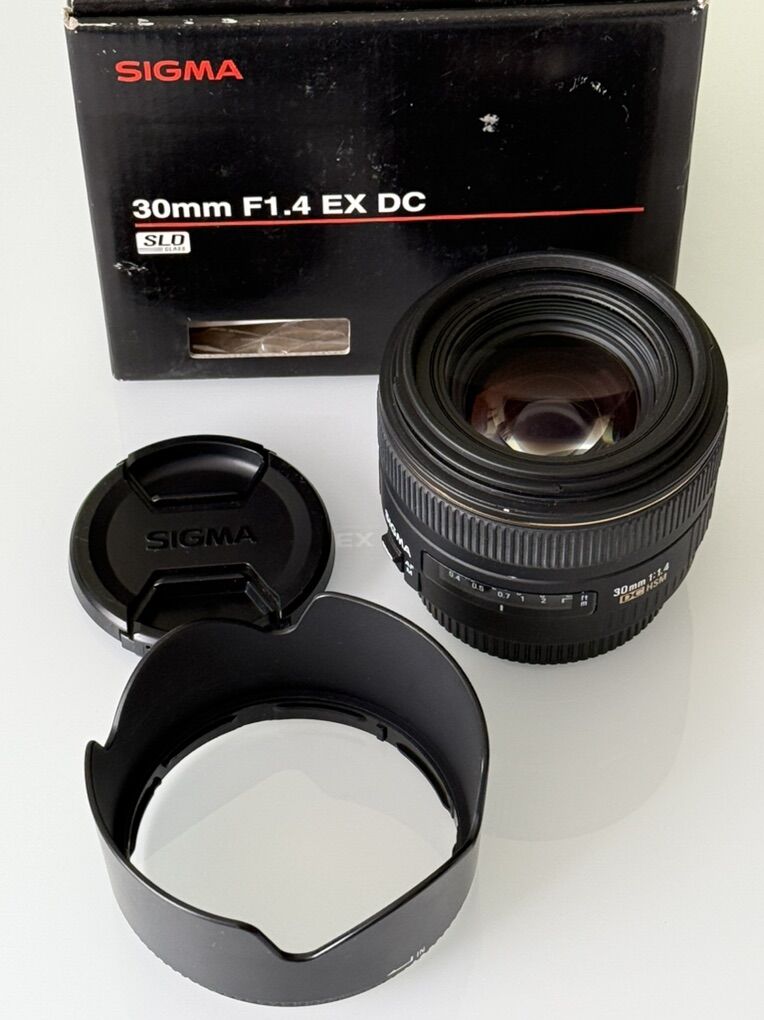 Sigma 30mm F1.4 Lens For Canon Crop Sensor Cameras