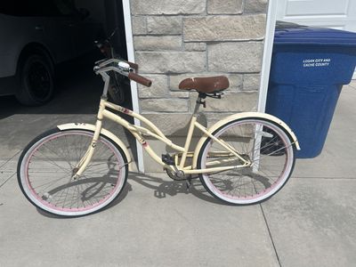 Cruiser Bike - Cream/Pink with Brown Seat