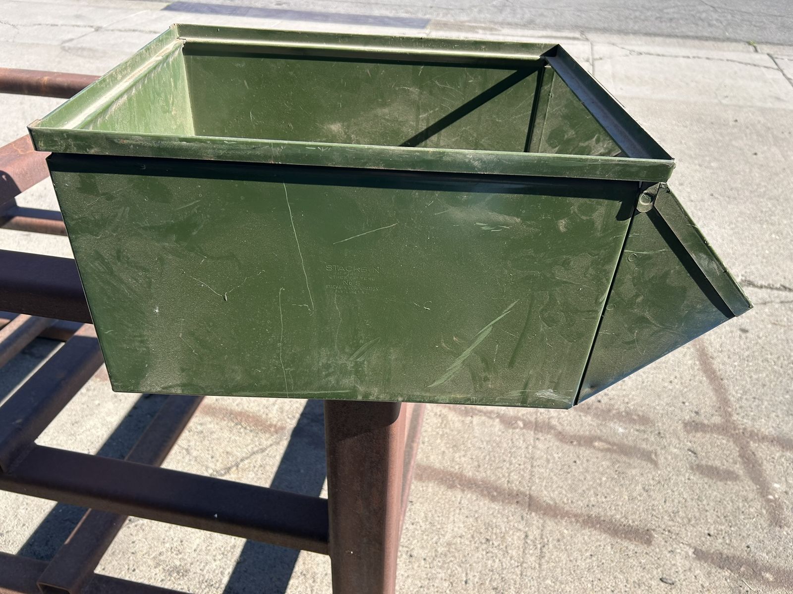No 5 Stackbin® Heavy Duty Steel Hopper Bin - 15" x 24" x 1`1"