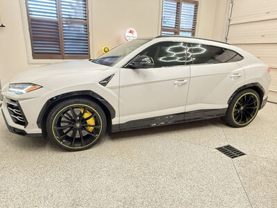 2019 LAMBORGHINI URUS Base